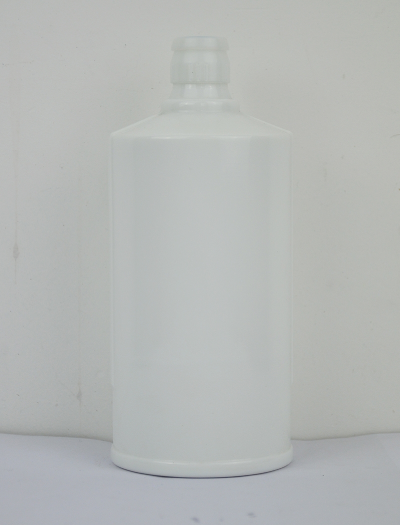 乳白玻璃酒瓶