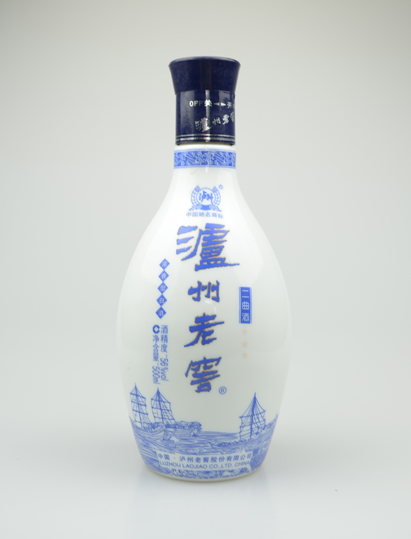 安徽乳白玻璃酒瓶批发公司